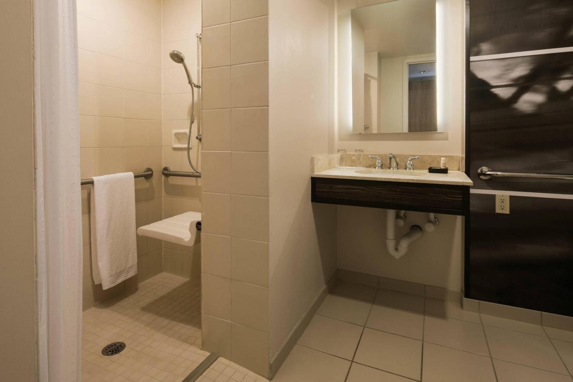 Renaissance Atlanta Waverly & Convention Center 4*