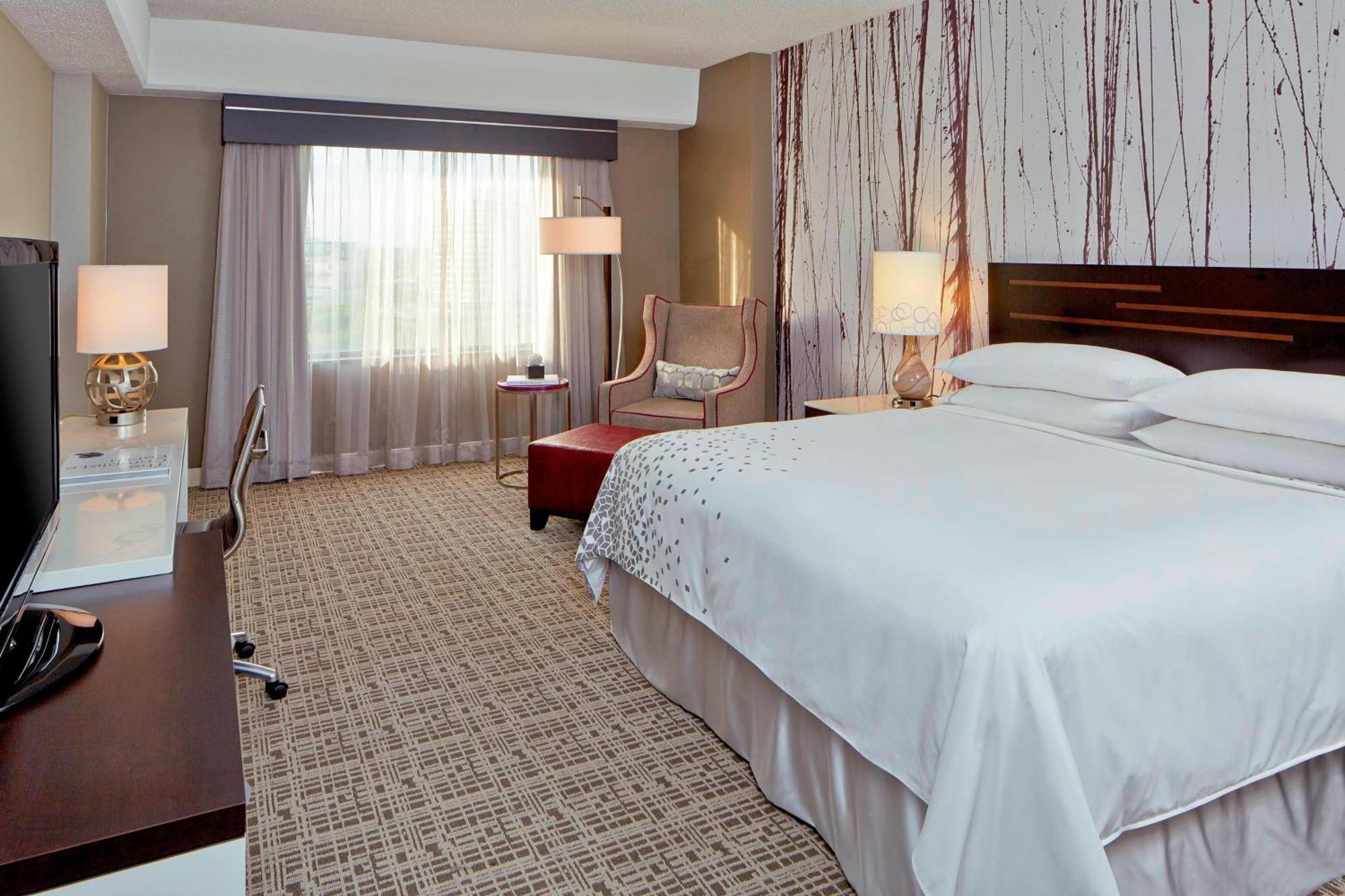 Hotel Renaissance Atlanta Waverly & Convention Center 4*